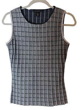 St. John Monochrome Ottoman knit shell top Navy & White Size small